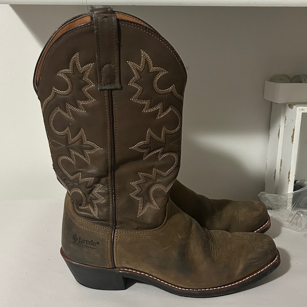 Laredo men’s Tan Western Boots with Stitching size 9‎